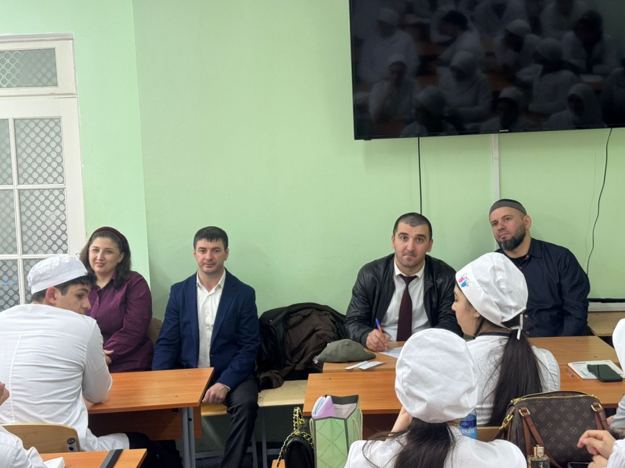 В МК ДГМУ обсудили укрепление традиционных ценностей как основу профилактики терроризма и наркомании