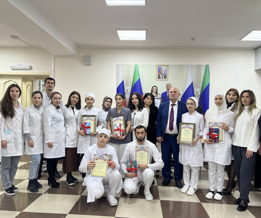 16 декабря  2022г  в Медицинском колледже ДГМУ была проведена олимпиада среди финалистов конкурса    «Шаг в профессию».