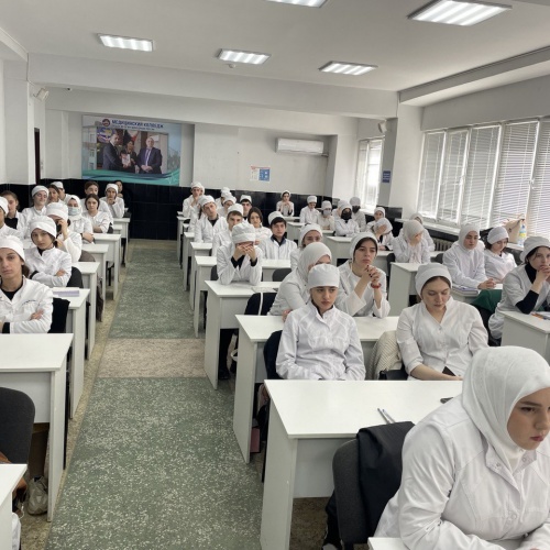 Встреча студентов  с сотрудником  Центра противодействия экстремизму МВД по Республике Дагестан